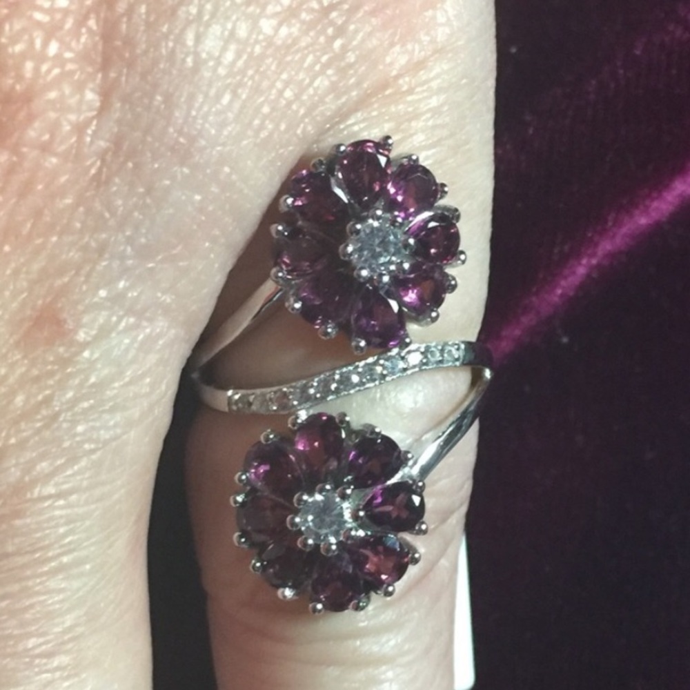 Pear Shaped Raspberry Rhodolite & White Zircon - Picture 5 of 8